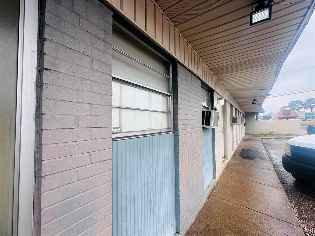 Yancys Southern Hils - Commercial Lease