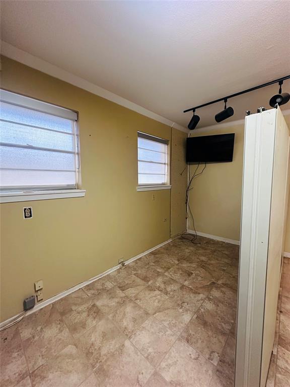 Yancys Southern Hils - Commercial Lease