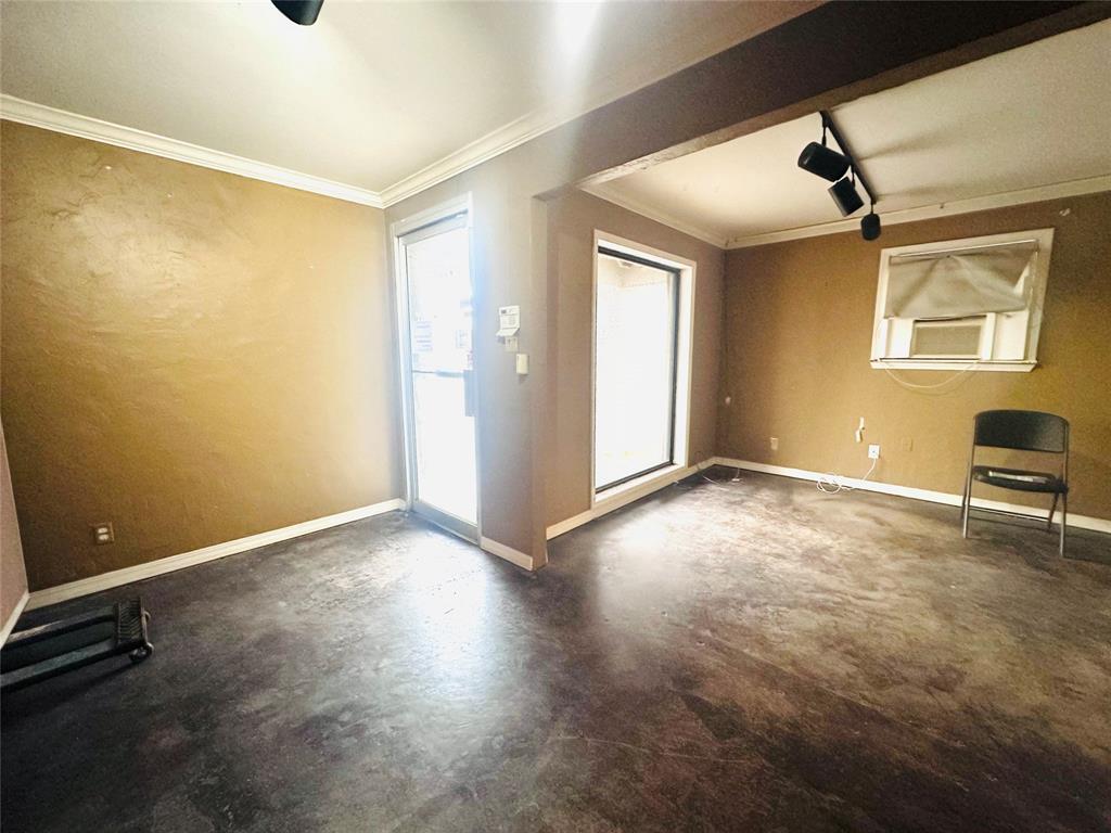 Yancys Southern Hils - Commercial Lease