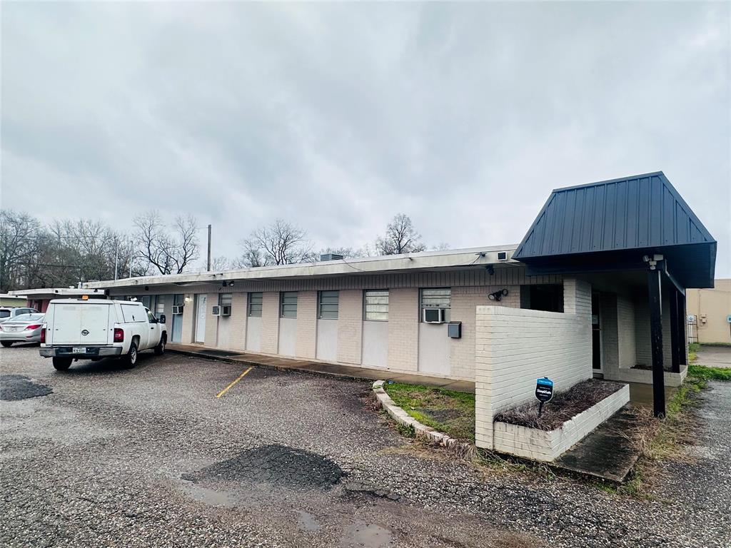 Yancys Southern Hils - Commercial Lease