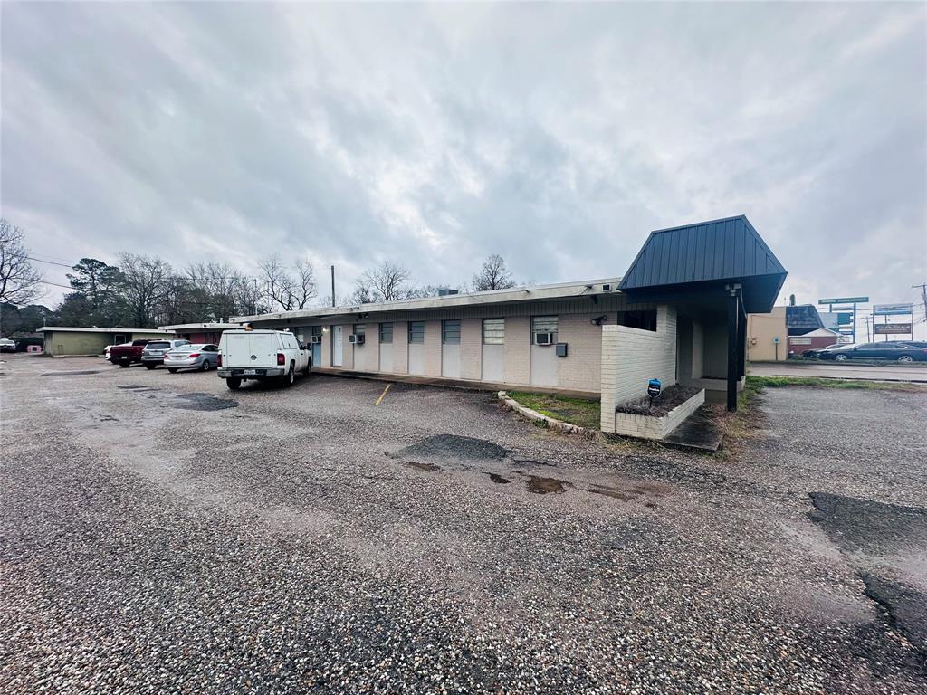 Yancys Southern Hils - Commercial Lease