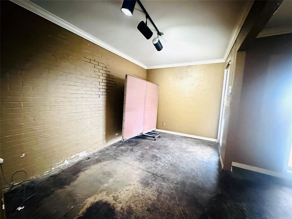 Yancys Southern Hils - Commercial Lease