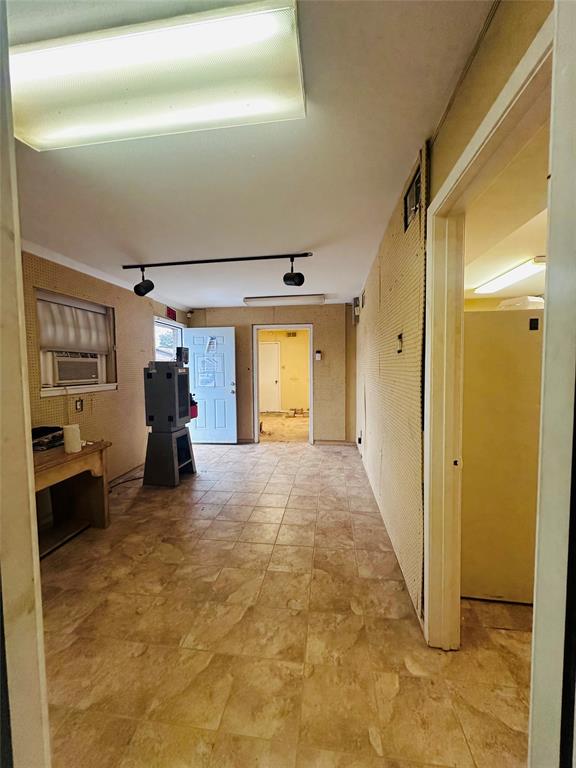 Yancys Southern Hils - Commercial Lease