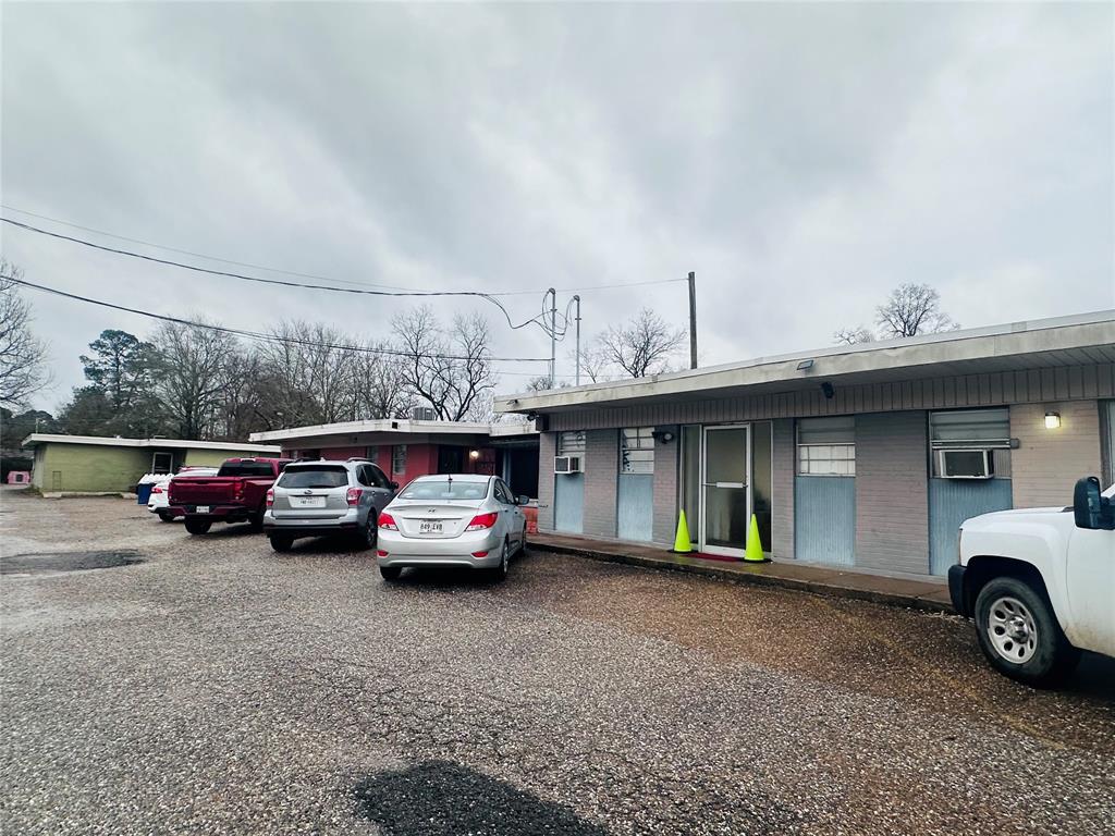 Yancys Southern Hils - Commercial Lease