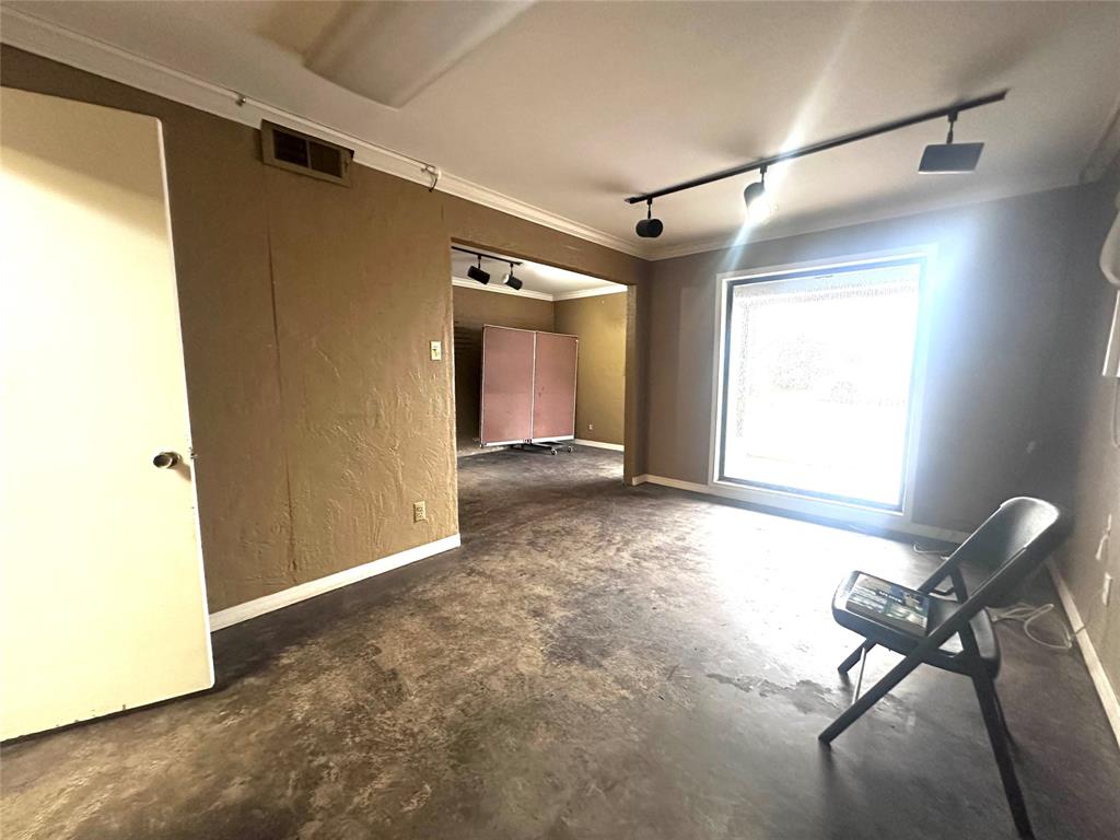 Yancys Southern Hils - Commercial Lease