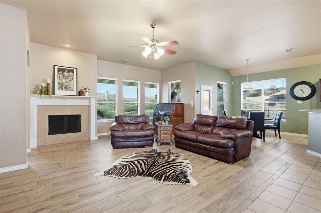 812 Peach Lane