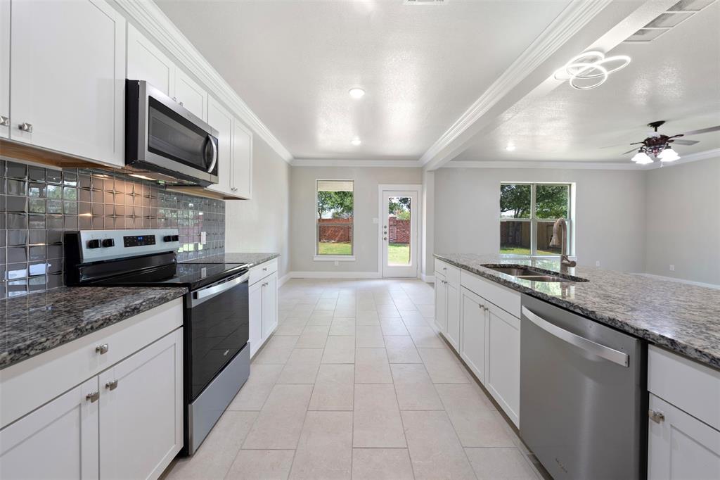 1148 Maplewood Lane