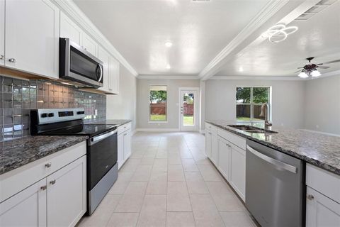 1148 Maplewood Lane Crowley TX 76036