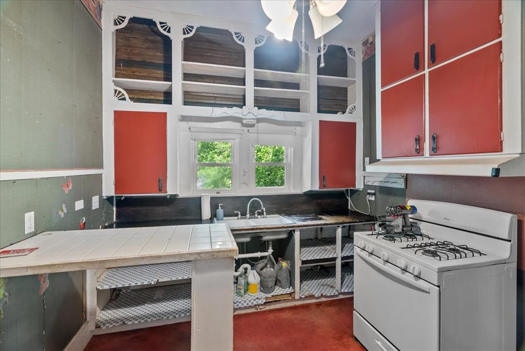 BOYCE R W - Residential