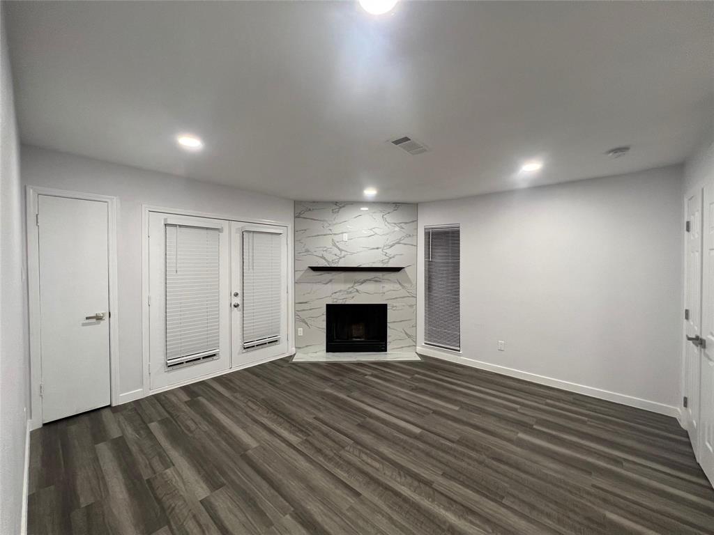 9815 Walnut Street 111