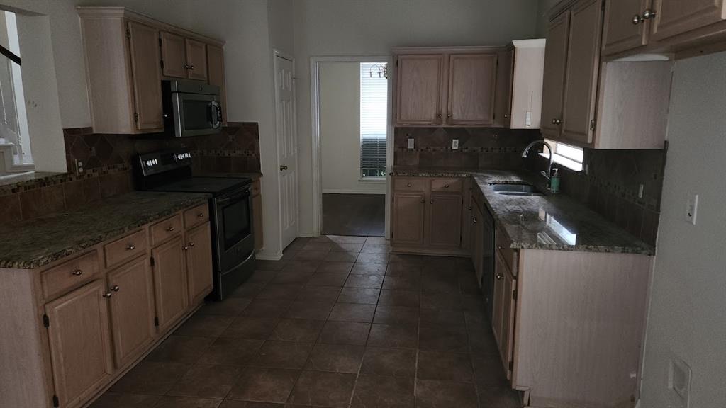 3920 Windford Drive