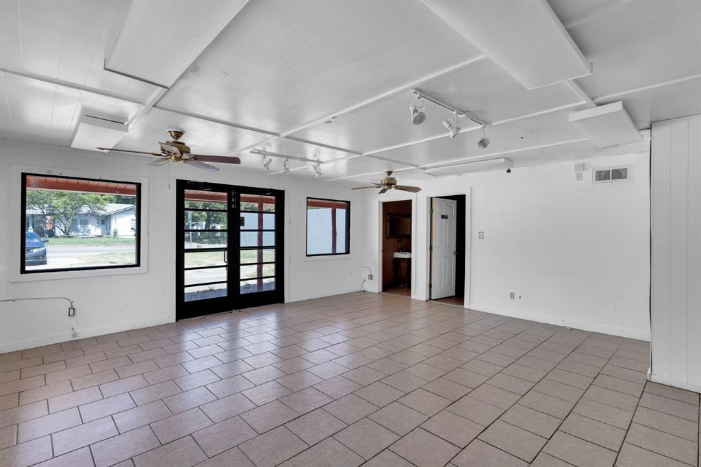 Wortham - Commercial Sale