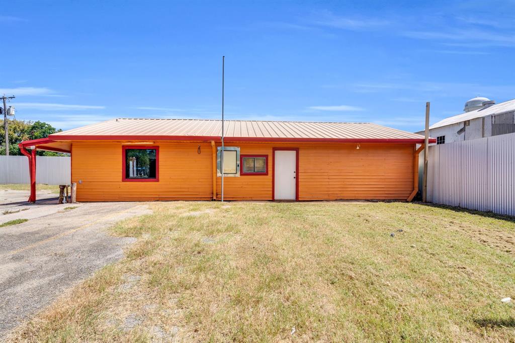 Wortham - Commercial Sale