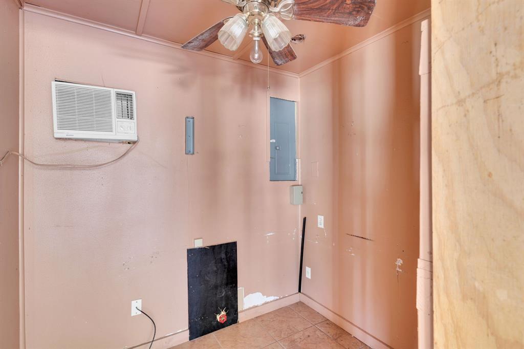 Wortham - Commercial Sale