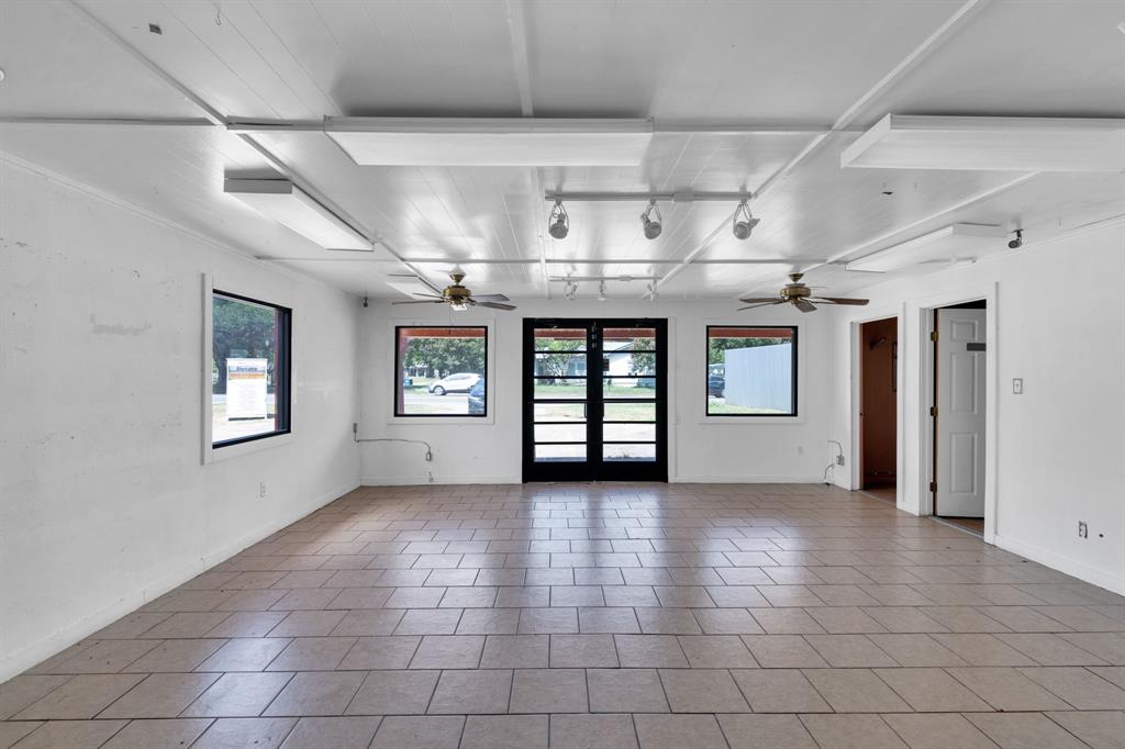 Wortham - Commercial Sale