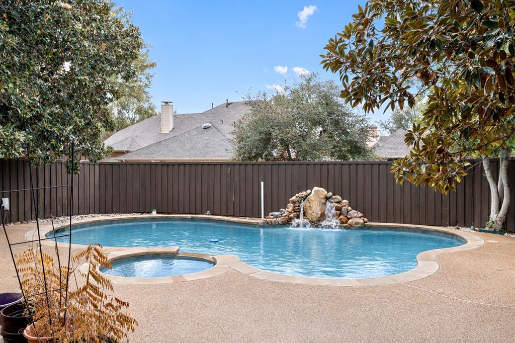 Estates At Wooded Cove Ph I - Residential