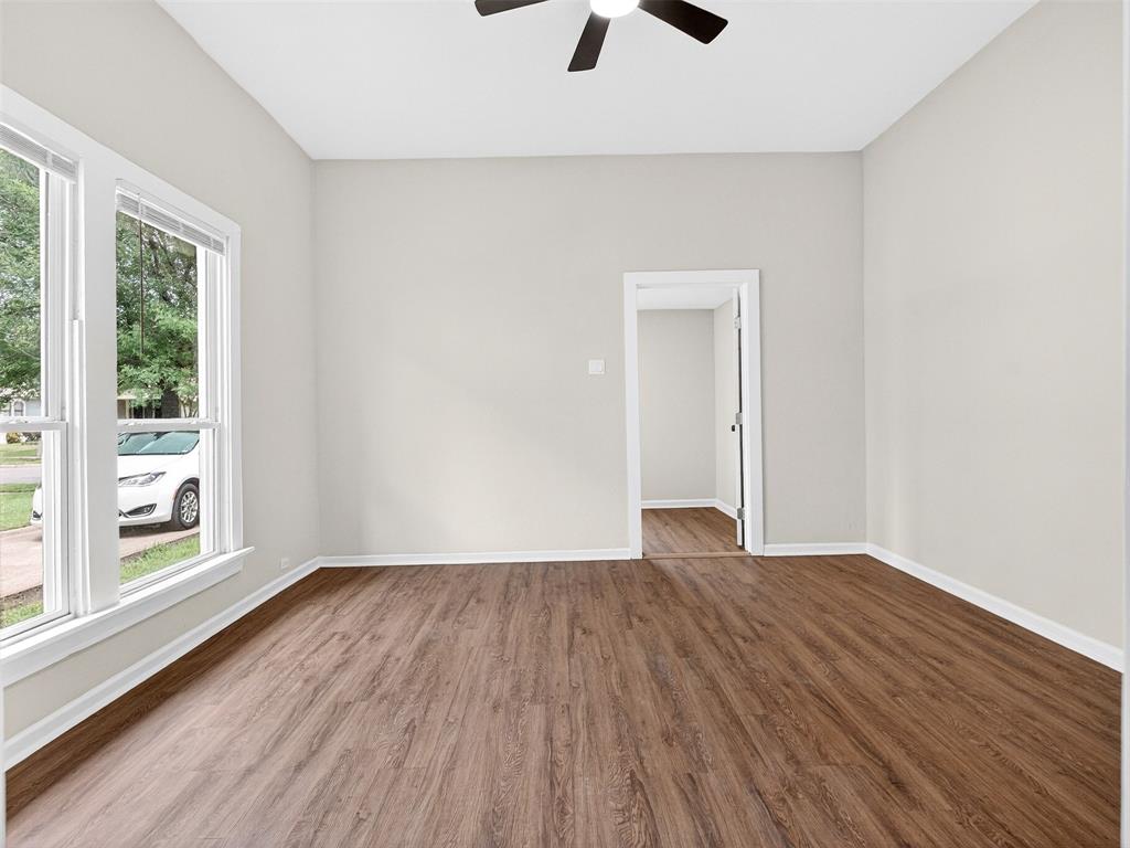 WINNETKA HEIGHTS - Residential