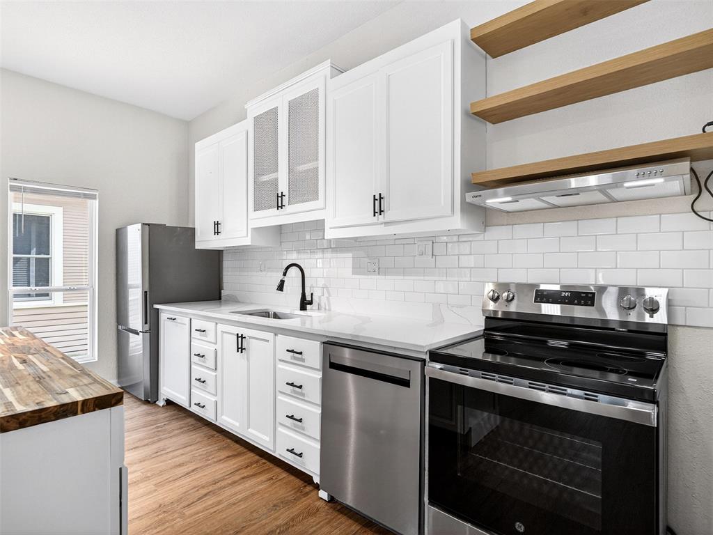 WINNETKA HEIGHTS - Residential