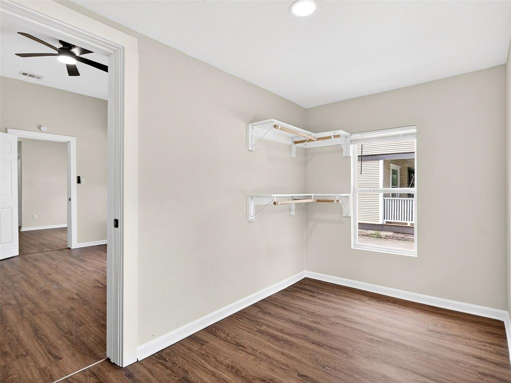 WINNETKA HEIGHTS - Residential