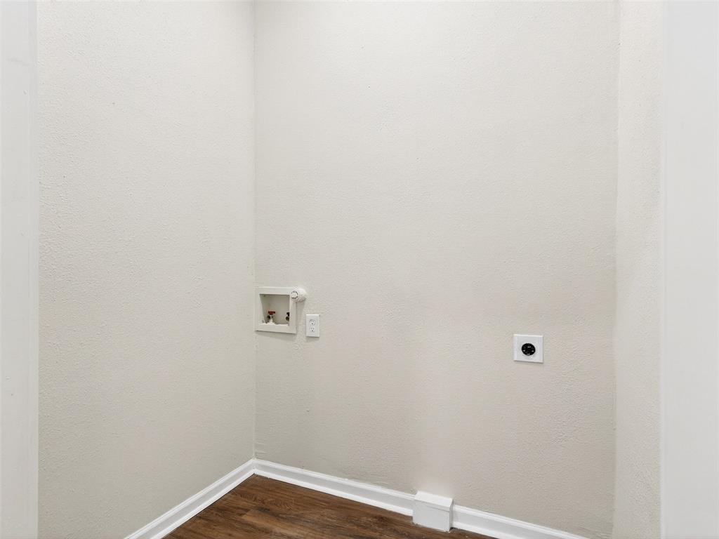 WINNETKA HEIGHTS - Residential