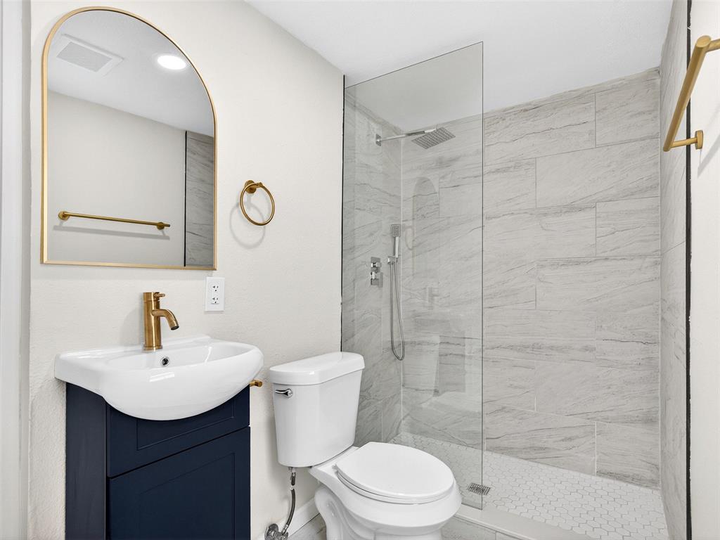 WINNETKA HEIGHTS - Residential