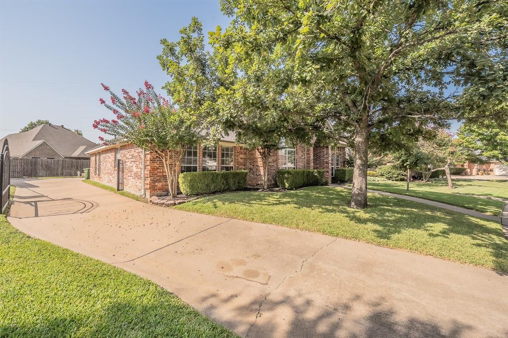 8152 Vine Wood Drive