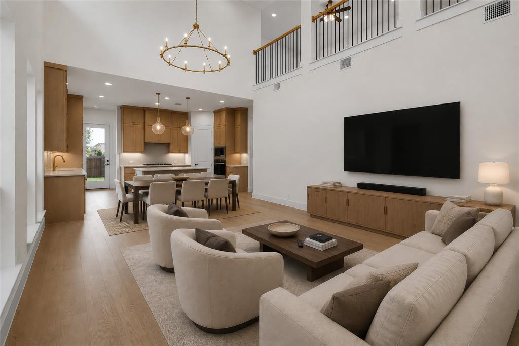 15521 Swallowtail Street