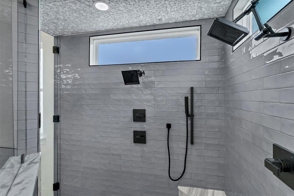 Justin, Texas 76247, United States, 5 Bedrooms Bedrooms, ,3 BathroomsBathrooms,Residential,Contingent,40853