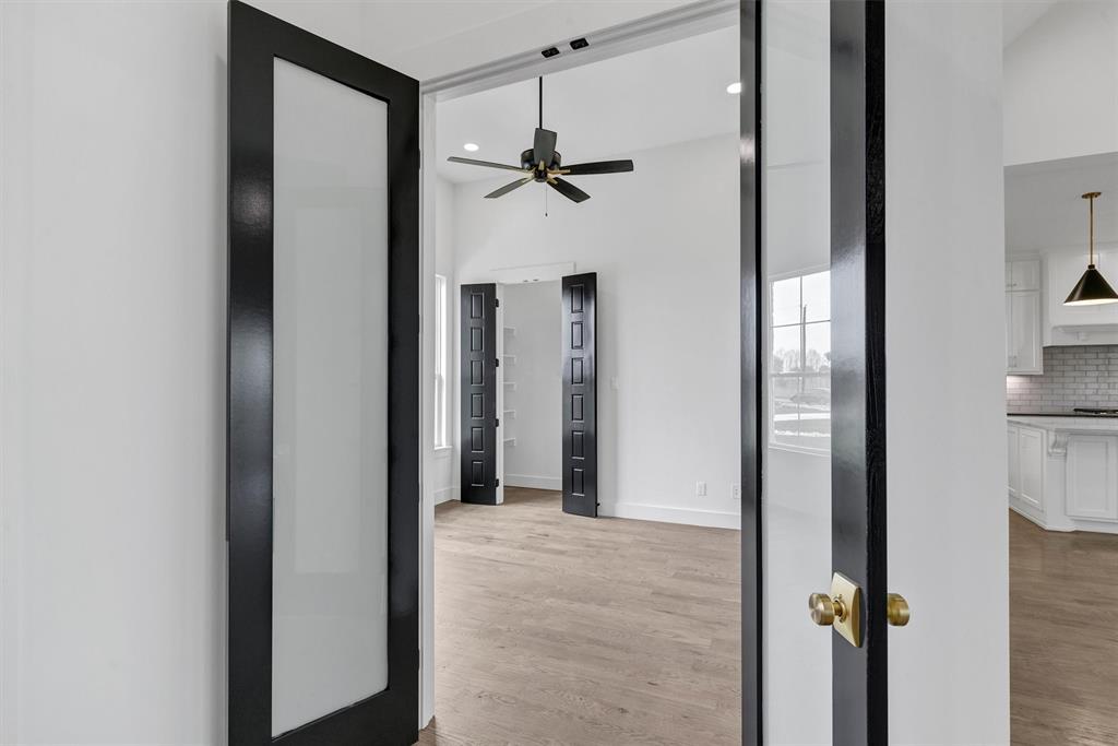 Justin, Texas 76247, United States, 5 Bedrooms Bedrooms, ,3 BathroomsBathrooms,Residential,Contingent,40853