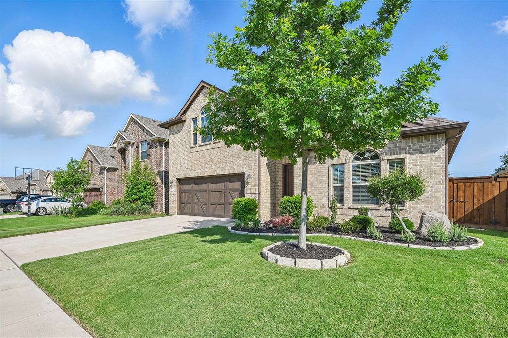 2521 Linwood Drive