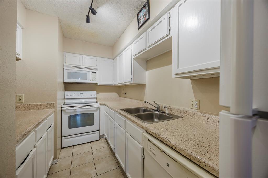 1608 Pecan Chase Circle 42