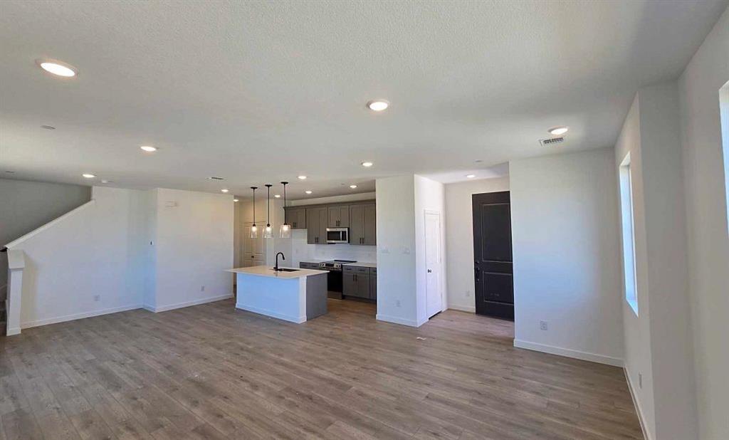 5713 Lakeview Drive