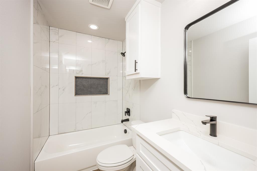 Orig Town Of Greenville - Residential Lease