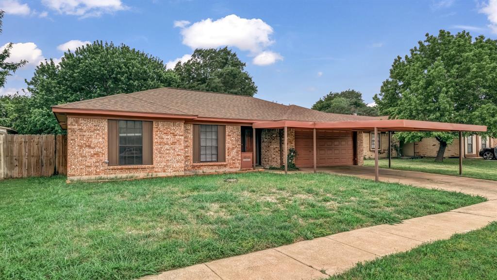 1233 Dennis Drive
