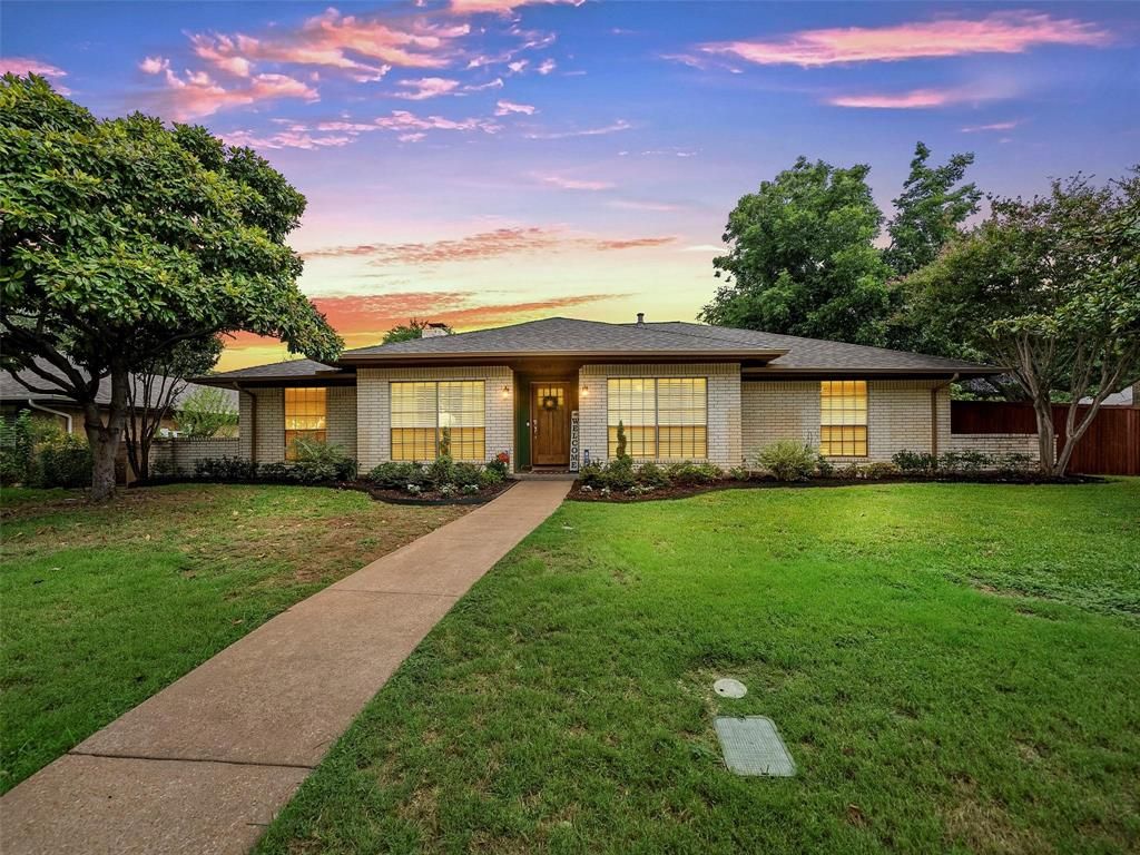 Photo of 709 Thoreau Lane, Allen, TX 75002 (MLS # 21268016)