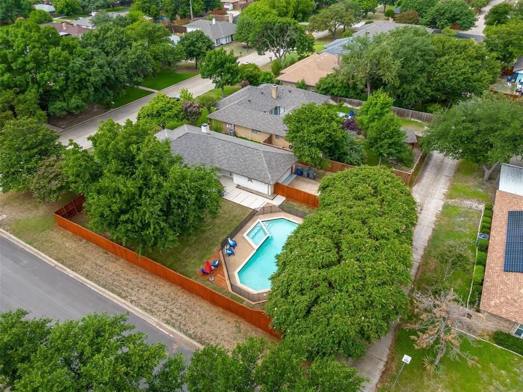 Photo of 709 Thoreau Lane, Allen, TX 75002 (MLS # 21268016)
