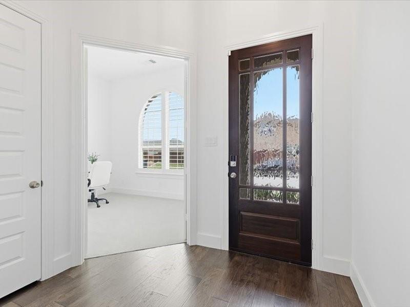 4105 Crossroads Court