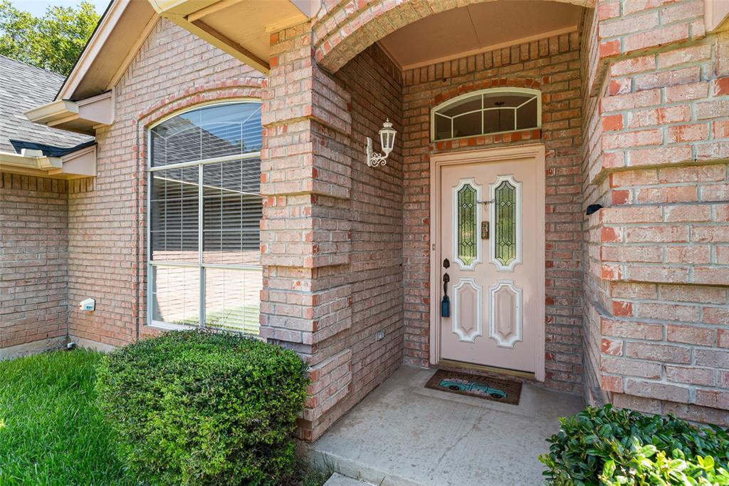 8911 Magnolia Vale Drive