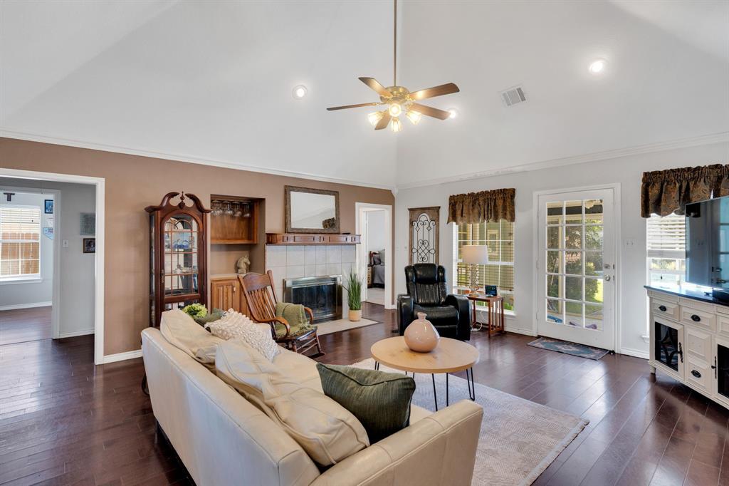 7011 Hunter Cove Drive