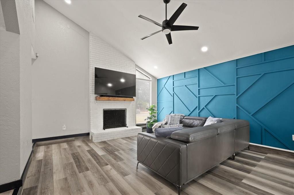 104 San Medina Lane