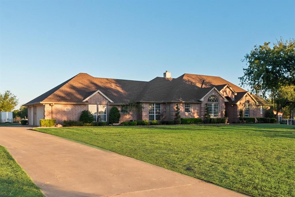 1115 W Cleburne Road