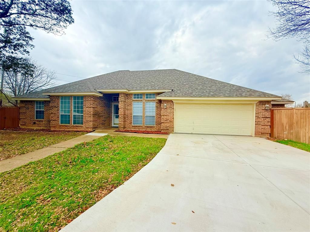 Photo of 2201 Greendale Court, Bedford, TX 76022 (MLS # 21200535)