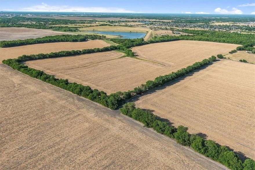 90 +/- Acres located in the heart of Robinson.  The rolling terrain provides both tree cover and cultivated farm land.  This beautiful location provides an opportunity for privacy while maintaining the convenience of being in heart of Robinson.  Minutes from I-35 and just on the outskirts of Waco, there is great potential waiting for you.