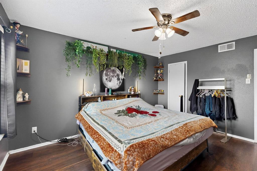 Oakhollow Condo - Residential