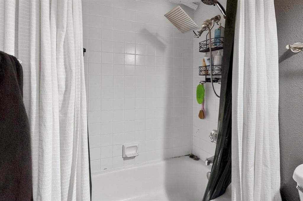 Oakhollow Condo - Residential