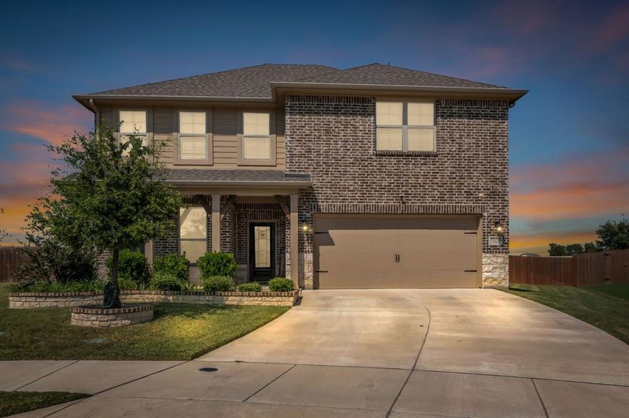 Welcome to 7325 Tesoro Trail in Fort Worth! This beautiful two-story home was built in 2020 and sits on a quiet cul-de-sac, giving you both comfort and privacy. Inside, you’ll find five spacious bedrooms and three and a half bathrooms, along with an office and two living areas. The open layout makes it easy to enjoy both everyday living and entertaining. There’s a formal dining room for special occasions, a cozy breakfast room for casual meals, and upstairs you’ll discover a large game room or family room that offers even more space to spread out. One of the highlights of this home is the oversized backyard, perfect for hosting get-togethers, letting the kids play, or simply relaxing outdoors. And to top it off, the property is located in the highly rated Eagle Mountain–Saginaw School District. Living here also means you’re close to everything you need. Just minutes away you’ll find Alliance Town Center and Presidio Towne Crossing, packed with shopping, dining, and entertainment. Daily errands are a breeze with Kroger, H-E-B, Walmart, and Aldi nearby, and there are plenty of local favorites like Texas Roadhouse, Torchy’s Tacos, and Chick-fil-A when you want to grab a bite. Getting around is easy too with quick access to Highway 287 and Interstate 35W, making your commute smooth and convenient. For recreation, you’ll have Eagle Mountain Lake, Arcadia Trail Park, and Willow Creek Park just a short drive away. Plus, healthcare is always close at hand with Medical City Alliance and Cook Children’s Urgent Care right in the area. This home truly combines modern living with the convenience of a fantastic location — a perfect fit for both family life and entertaining.
Buyer & Buyer's Agent to verify all listing information including measurements, schools, & tax, etc. info provided is deemed reliable, but is not guaranteed.