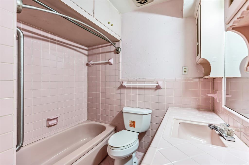 Dallas, Texas 75227, United States, 3 Bedrooms Bedrooms, ,3 BathroomsBathrooms,Residential,Active,40469