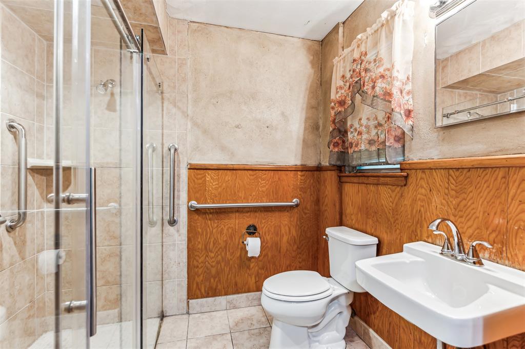 Dallas, Texas 75227, United States, 3 Bedrooms Bedrooms, ,3 BathroomsBathrooms,Residential,Active,40469