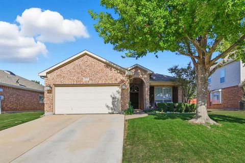 Photo of 832 Pebblecreek Drive, Burleson, TX 76028 (MLS # 21092776)