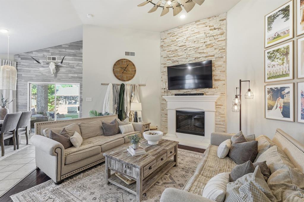 832 Pebblecreek Drive